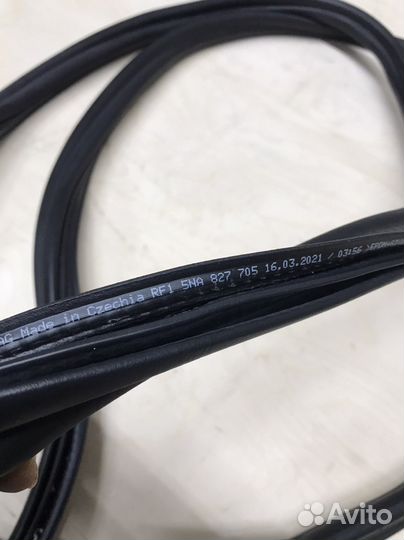 Уплотнитель багажника Tiguan 2