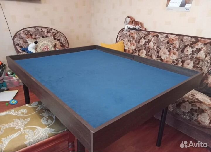 Стол для настольных игр складной