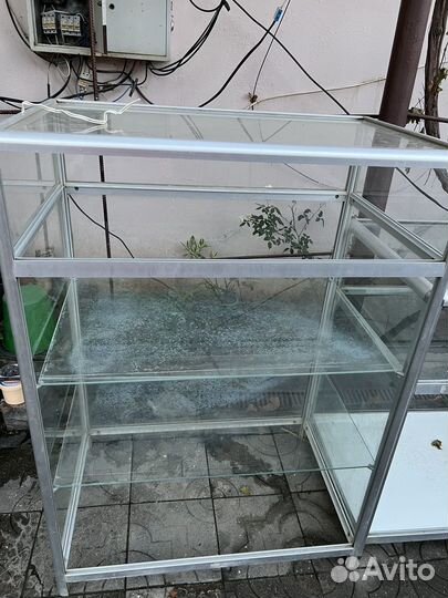 Шкаф витрина