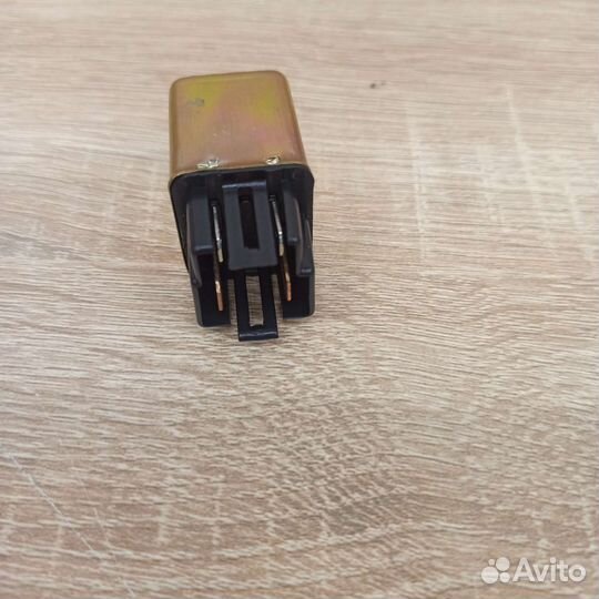 Реле стартера скутера Honda