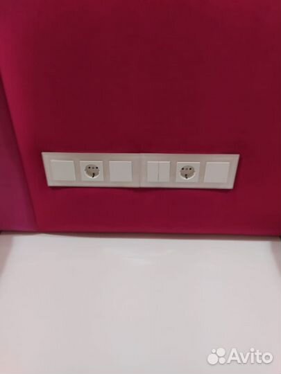 Мягкие стеновые панели и кровать