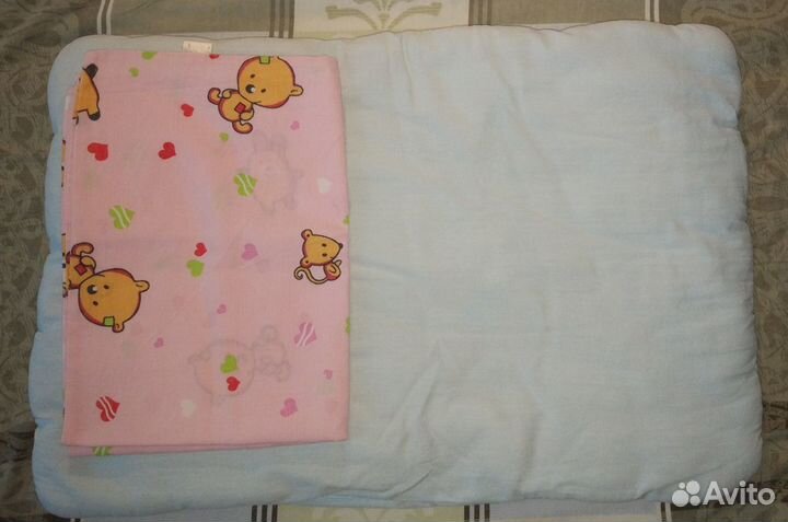 Подушка с наволочкой, пододеяльник, одеяла детские