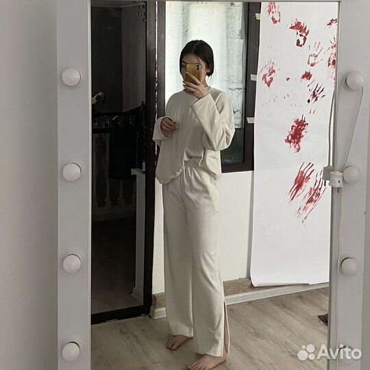 Костюм белый
