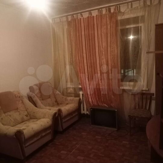 Комната 18 м² в 5-к., 3/5 эт.