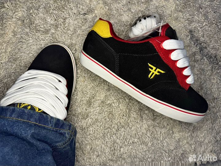 Fallen Dc Shoes Osiris Circa Etnies Dvs Adio Es