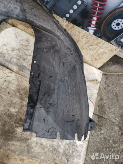 Подкрылок передний правый Ford Kuga 2 2.0 txma