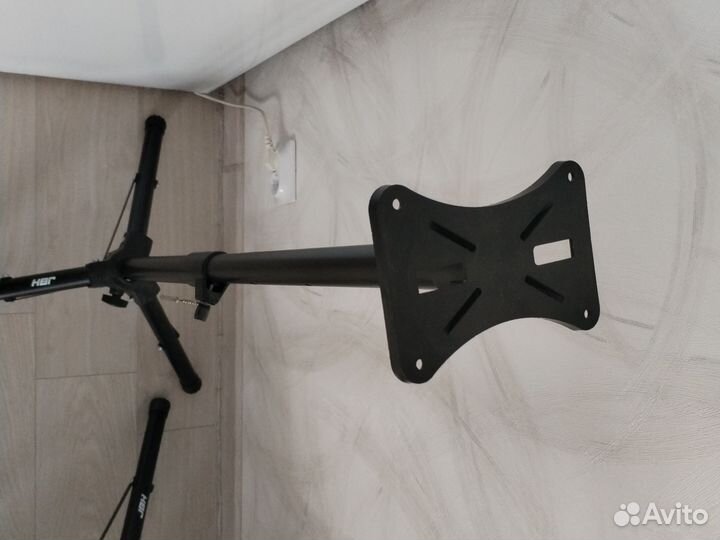 Стойки для колонок