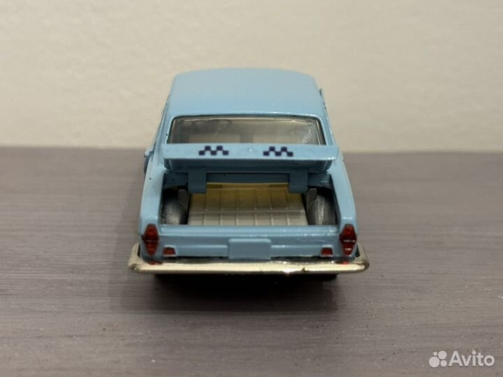 Волга газ-24 такси