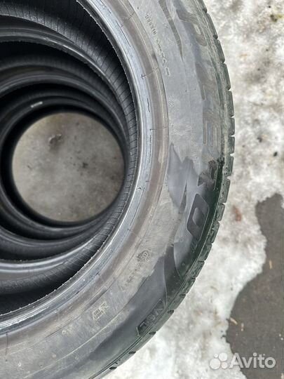 Pirelli P Zero PZ4 235/55 R18