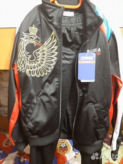 Спортивный костюм