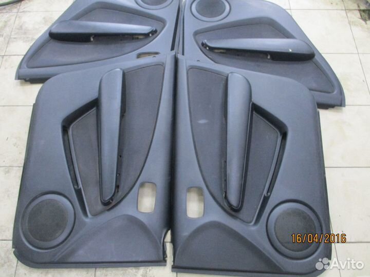 Обшивка двери комплект Мицубиси Аутлендер 1