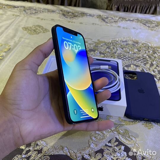 iPhone 12, 64 ГБ