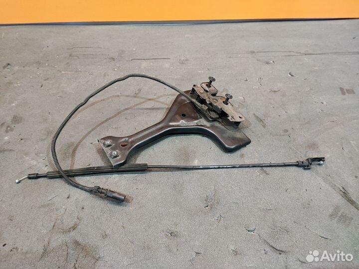 Замок капота Volkswagen Tiguan 5N1