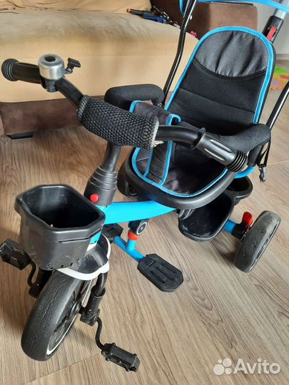 Велосипед трехколесный с телескопической ручкой