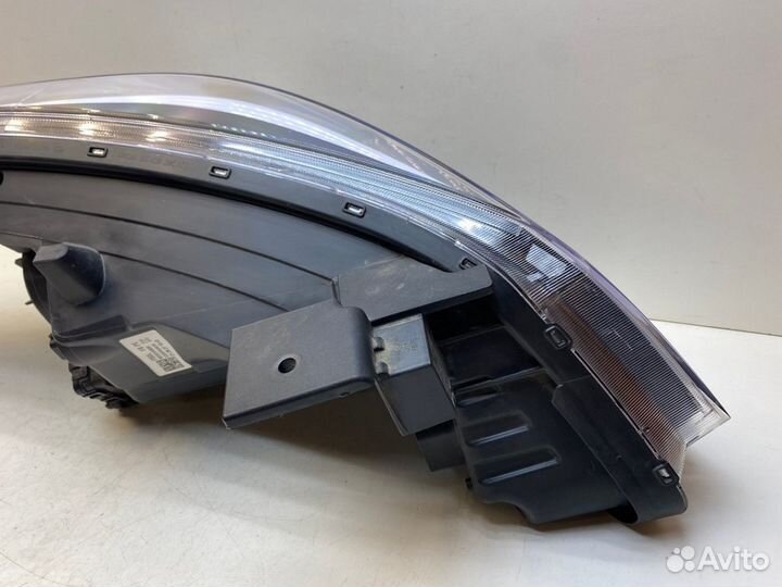 Фара левая Kia Rio 4 2020+ Рестайлинг Галоген