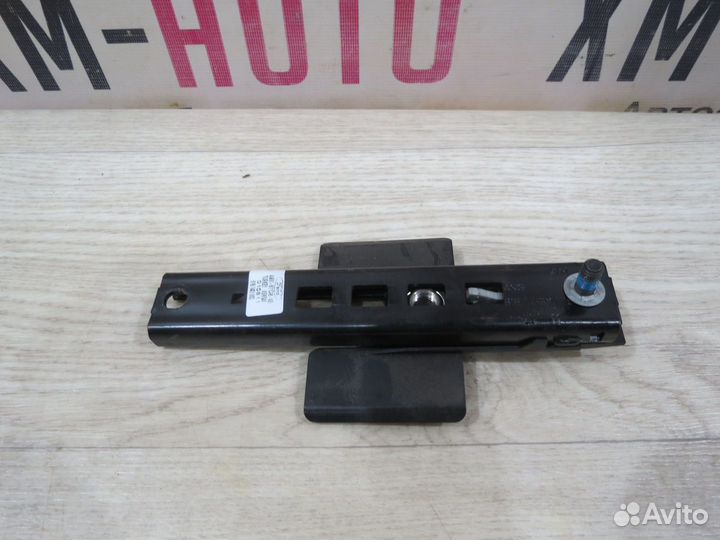 Механизм регулировки ремня Ford Focus 3