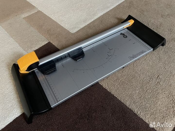 Резак для бумаг Fellowes Electron A3