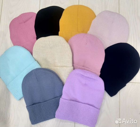 Шапка с помпоном