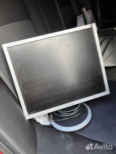 Монитор Samsung