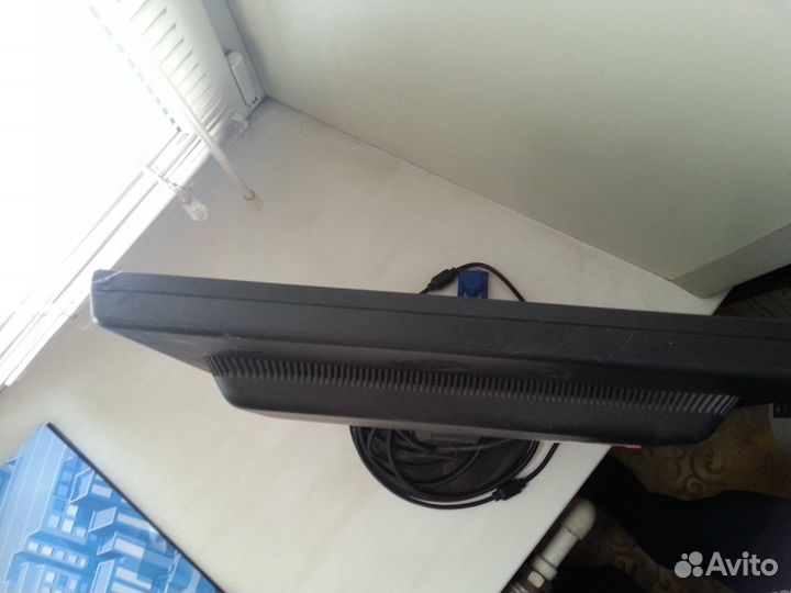 Монитор LG неисправный