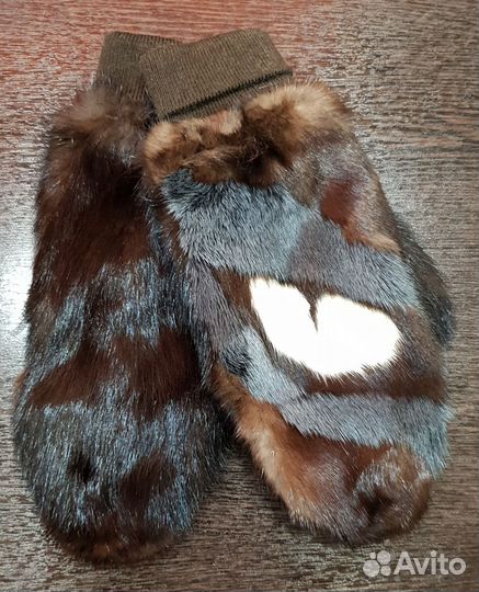 Норковые варежки с рисунками