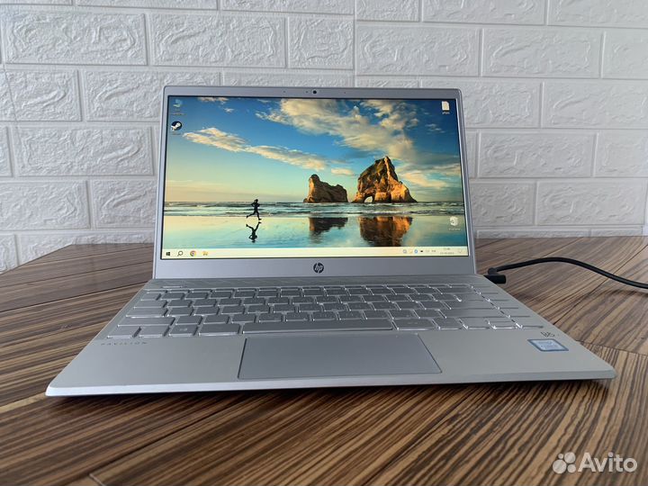 Ноутбук HP Pavilion 13-an0075ur