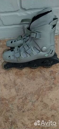 Роликовые коньки