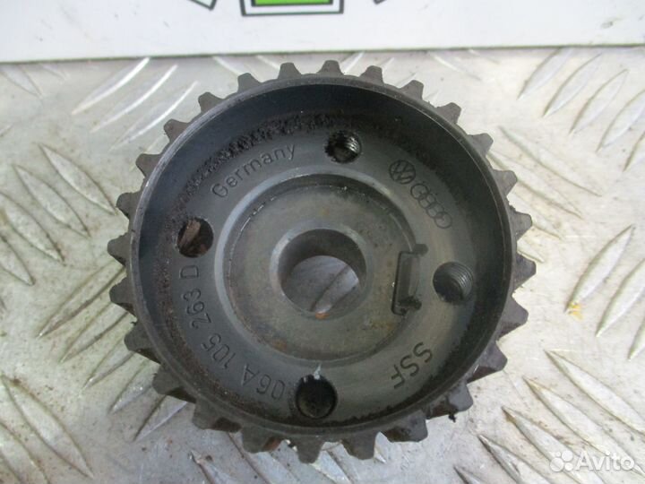 Шестерня коленвала Volkswagen Caddy 3 2007г