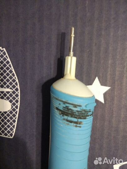 Электрическая зубная щетка oral b с насадками