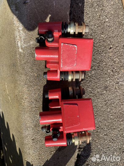 Суппорт комлект пердний правый/левый рм800