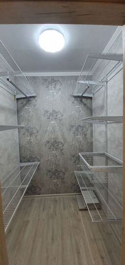 2-к. квартира, 70 м², 6/13 эт.