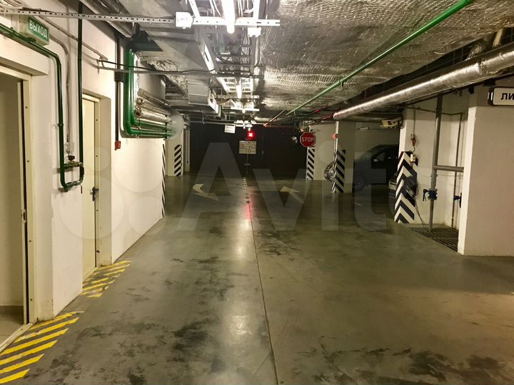 Машиноместо, 15 м²