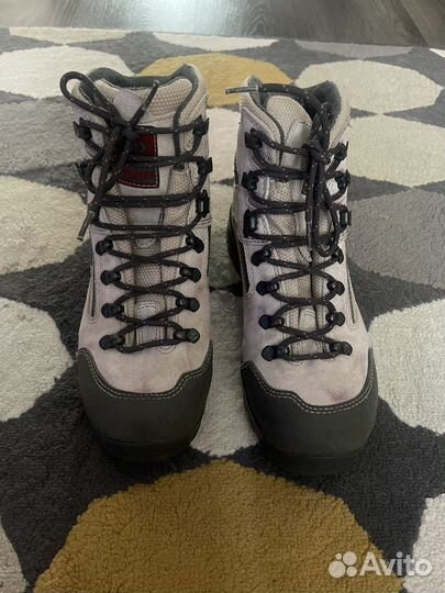 Трекинговые ботинки женские 38