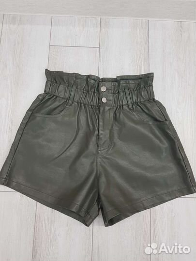 Женские шорты из экокожи
