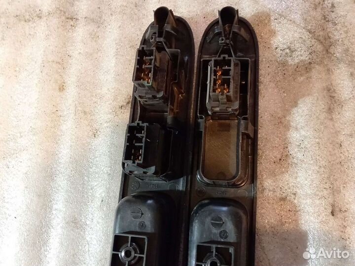 Кнопка стеклоподъемника Peugeot 307