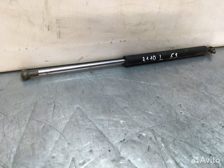 Амортизатор капота Лада 2110 2111 2002