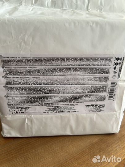 Корм для средних попугаев Италия Fiory 3.2кг