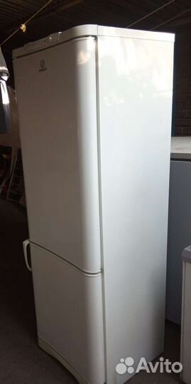 Холодильник бу indesit