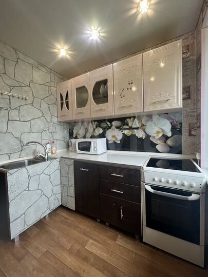 2-к. квартира, 48 м², 5/5 эт.