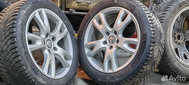 Michelin 4X4 A/T 275/45 R20