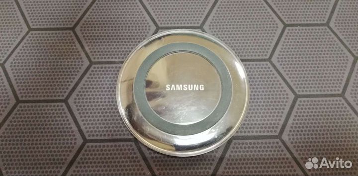 Беспроводная зарядка Samsung