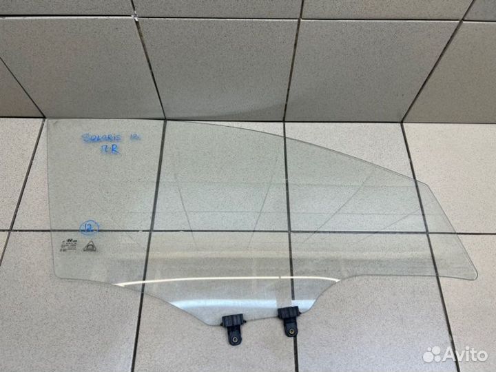 Стекло двери передней правое Hyundai Solaris седан