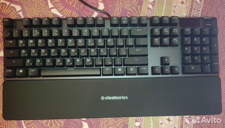 Новая игровая клавиатура SteelSeries Apex 5