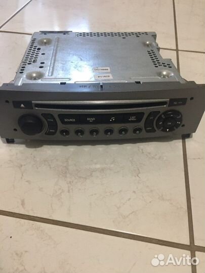 Магнитола на Peugeot 308
