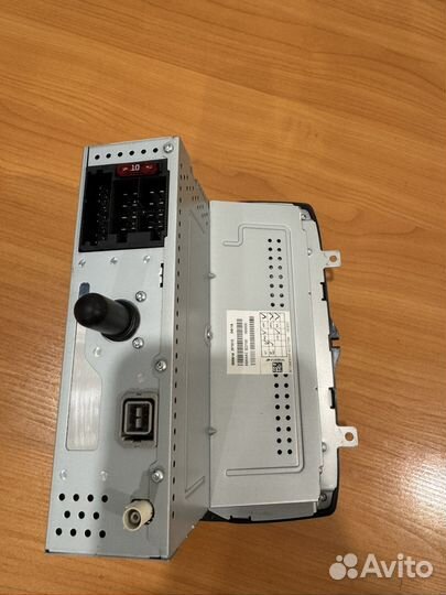 Авто магнитола на весту