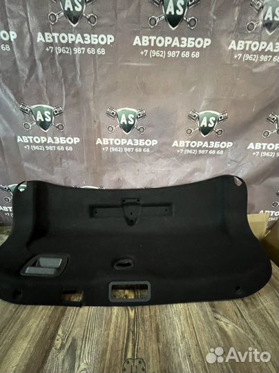Обшивка крышки багажника Kia quoris 3.8