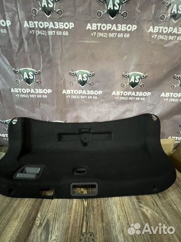 Обшивка крышки багажника Kia quoris 3.8