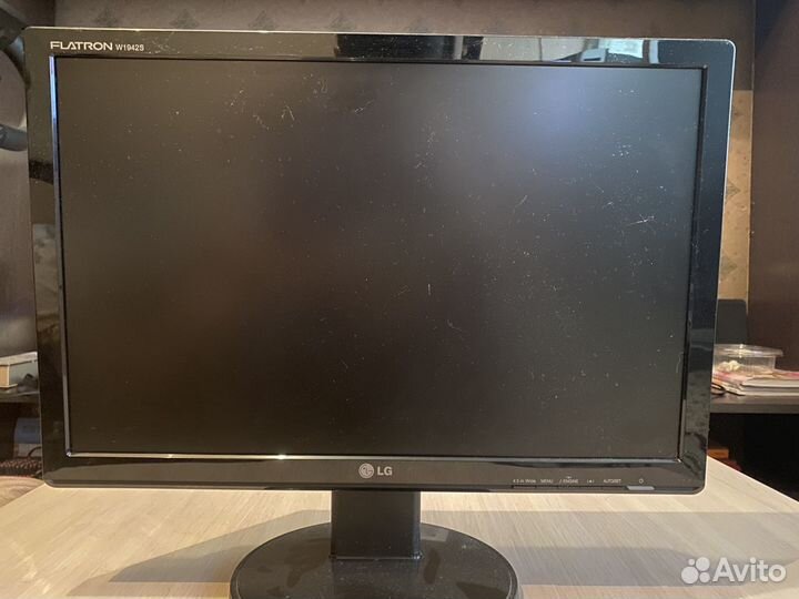 Монитор LG flatron w1942s