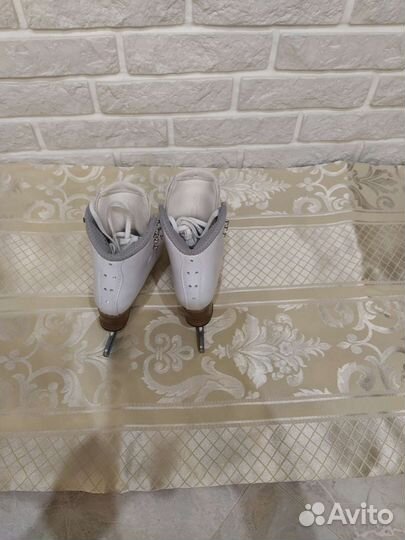 Фигурные коньки jackson elle new 12 W