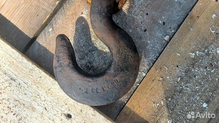 Крюк крановый